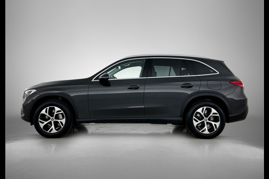 Mercedes-Benz GLC 300 e 4MATIC Plug-In Hybride Trekhaak | Rijassistentiepakket plus | Parkeerpakket met 360°-camera | Memory Voorstoelen | Stoel en Stuurverwarming. Inclusief 24 maanden MB Certified garantie voor Europa.