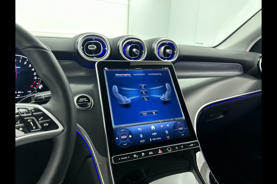 Mercedes-Benz GLC 300 e 4MATIC Plug-In Hybride Trekhaak | Rijassistentiepakket plus | Parkeerpakket met 360°-camera | Memory Voorstoelen | Stoel en Stuurverwarming. Inclusief 24 maanden MB Certified garantie voor Europa.