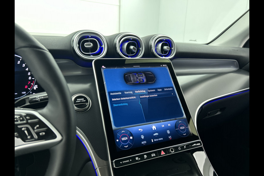 Mercedes-Benz GLC 300 e 4MATIC Plug-In Hybride Trekhaak | Rijassistentiepakket plus | Parkeerpakket met 360°-camera | Memory Voorstoelen | Stoel en Stuurverwarming. Inclusief 24 maanden MB Certified garantie voor Europa.