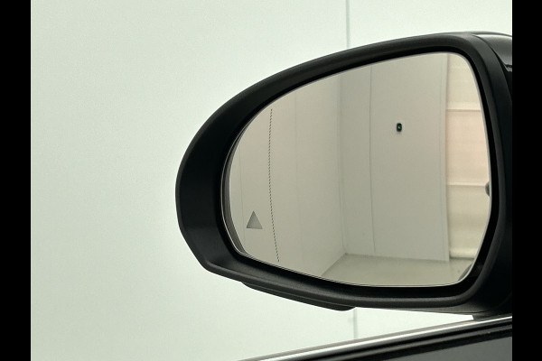 Mercedes-Benz GLC 300 e 4MATIC Plug-In Hybride Trekhaak | Rijassistentiepakket plus | Parkeerpakket met 360°-camera | Memory Voorstoelen | Stoel en Stuurverwarming. Inclusief 24 maanden MB Certified garantie voor Europa.