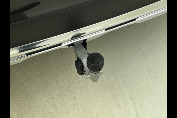 Mercedes-Benz GLC 300 e 4MATIC Plug-In Hybride Trekhaak | Rijassistentiepakket plus | Parkeerpakket met 360°-camera | Memory Voorstoelen | Stoel en Stuurverwarming. Inclusief 24 maanden MB Certified garantie voor Europa.