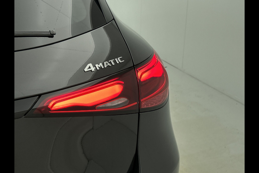 Mercedes-Benz GLC 300 e 4MATIC Plug-In Hybride Trekhaak | Rijassistentiepakket plus | Parkeerpakket met 360°-camera | Memory Voorstoelen | Stoel en Stuurverwarming. Inclusief 24 maanden MB Certified garantie voor Europa.