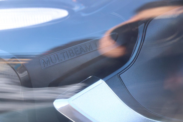 Mercedes-Benz A-Klasse 180 AMG Line | PANO | HUD | CAMERA | VOLL!