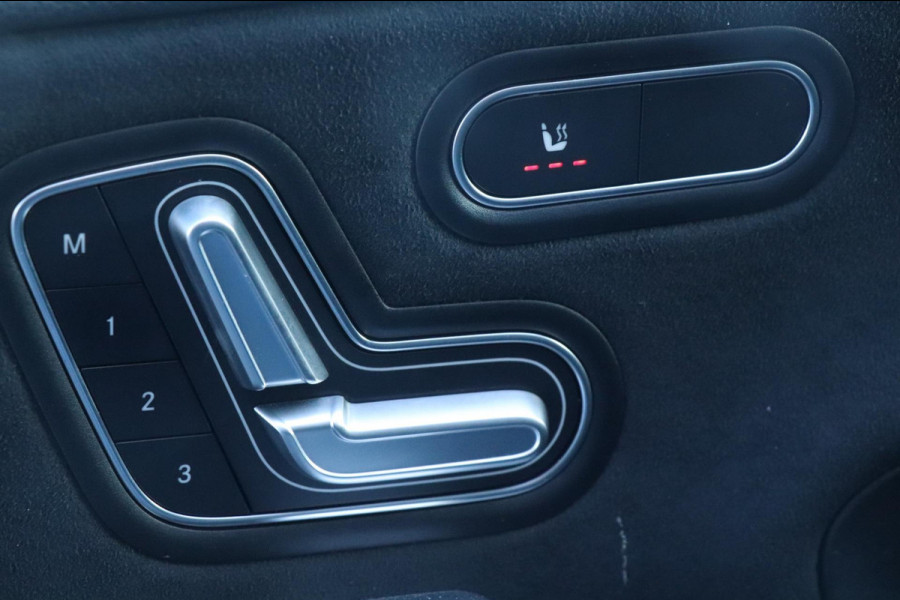 Mercedes-Benz A-Klasse 180 AMG Line | PANO | HUD | CAMERA | VOLL!