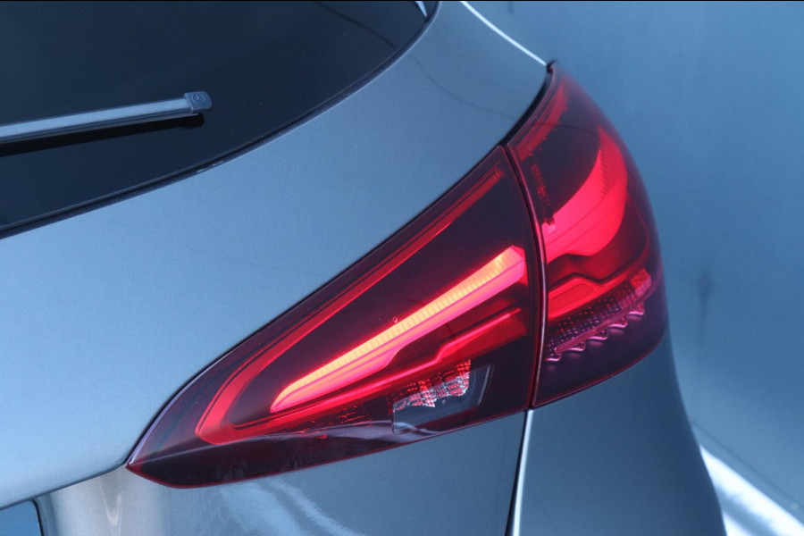 Mercedes-Benz A-Klasse 180 AMG Line | PANO | HUD | CAMERA | VOLL!