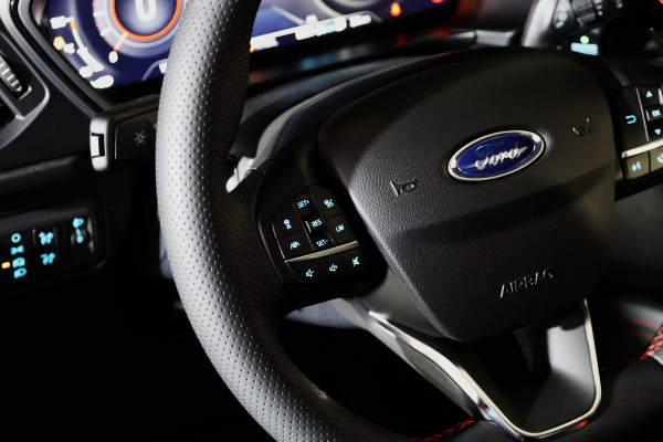 Ford Kuga 2.5 PHEV 225 PK ST-Line X, Panoramadak, Trekhaak, Winterpakket