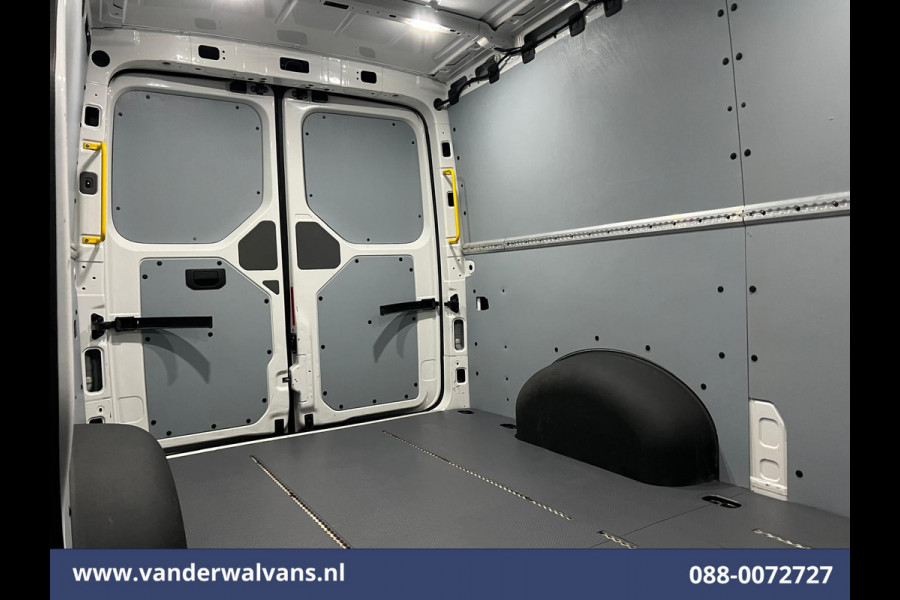 Volkswagen Crafter 2.0 TDI 140pk L3H2 (oude L2H1) Euro6 Airco | Navigatie | Apple Carplay | Android auto parkeersensoren, 3000kg trekvermogen