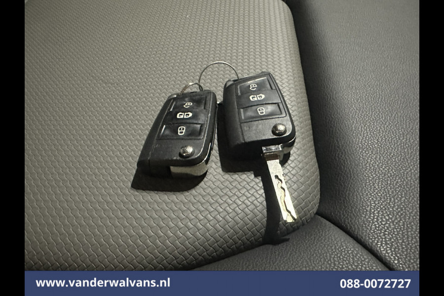 Volkswagen Crafter 2.0 TDI 140pk L3H2 (oude L2H1) Euro6 Airco | Navigatie | Apple Carplay | Android auto parkeersensoren, 3000kg trekvermogen