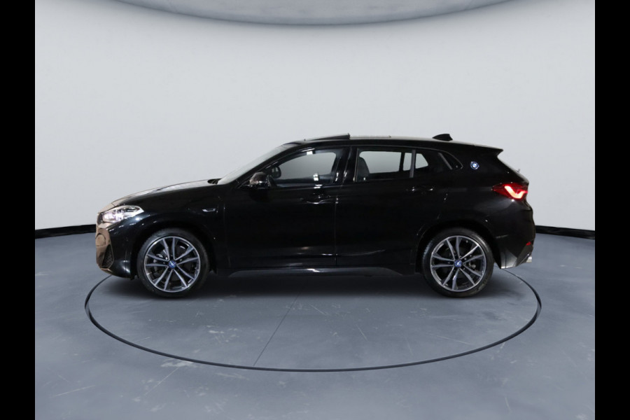 BMW X2 xDrive25e 220 PK High Executive M-Sport PHEV, Panoramadak, M-Sport High Executive, LED