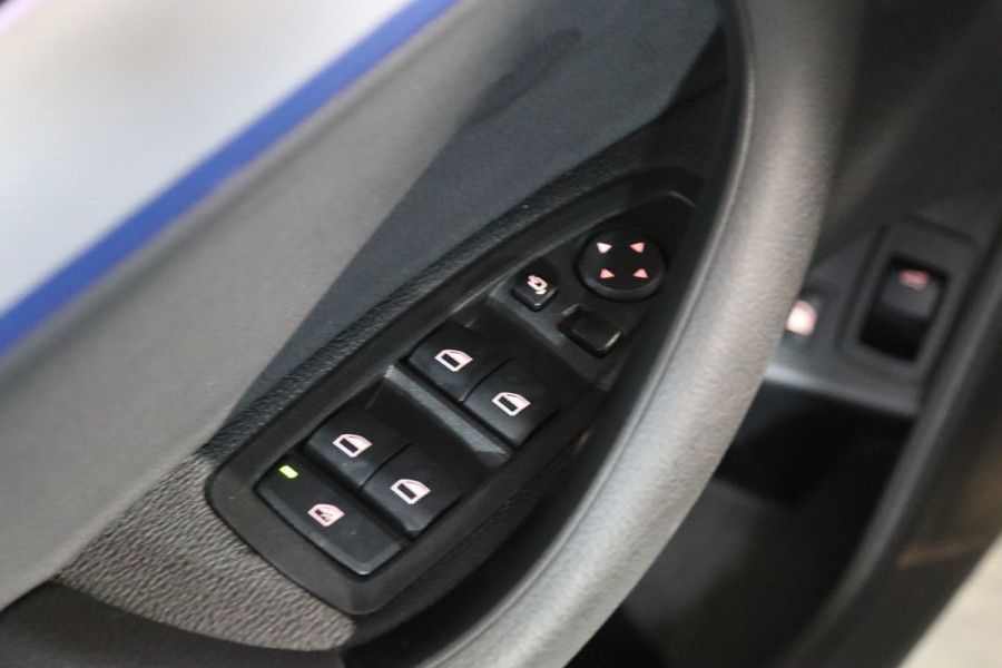 BMW X2 xDrive25e 220 PK High Executive M-Sport PHEV, Panoramadak, M-Sport High Executive, LED