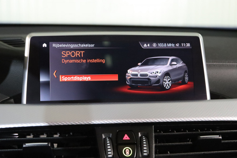 BMW X2 xDrive25e 220 PK High Executive M-Sport PHEV, Panoramadak, M-Sport High Executive, LED