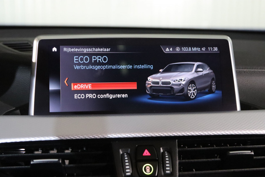 BMW X2 xDrive25e 220 PK High Executive M-Sport PHEV, Panoramadak, M-Sport High Executive, LED