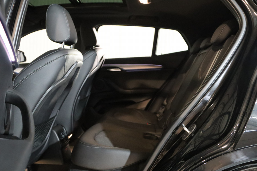 BMW X2 xDrive25e 220 PK High Executive M-Sport PHEV, Panoramadak, M-Sport High Executive, LED