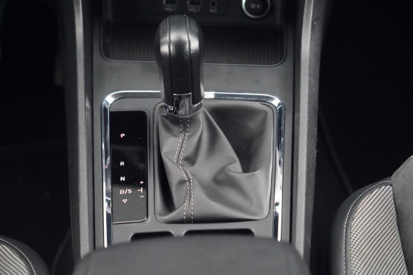 Seat Ateca 1.5 TSI Style Business Intense / NL-Auto / 46dkm NAP / Adaptieve Cruise / Navi / Allseason