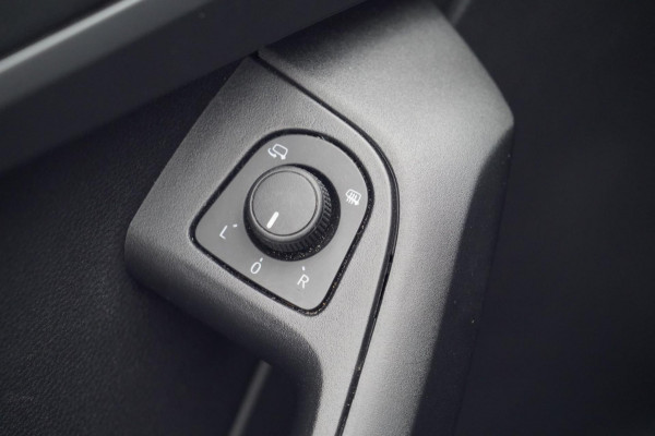 Seat Ateca 1.5 TSI Style Business Intense / NL-Auto / 46dkm NAP / Adaptieve Cruise / Navi / Allseason