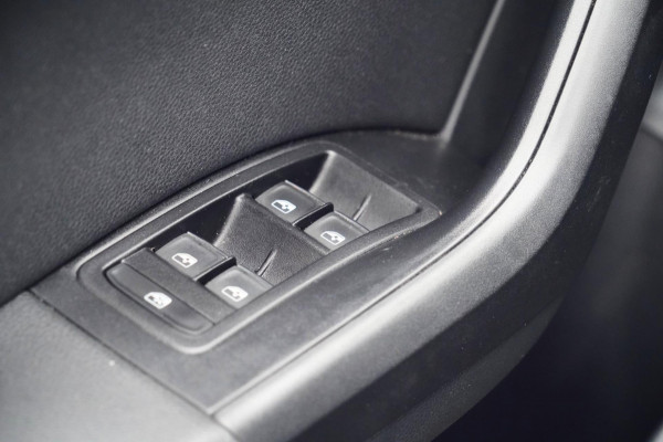 Seat Ateca 1.5 TSI Style Business Intense / NL-Auto / 46dkm NAP / Adaptieve Cruise / Navi / Allseason