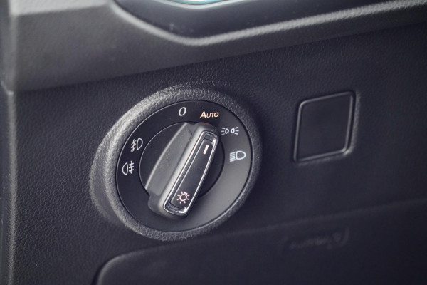 Seat Ateca 1.5 TSI Style Business Intense / NL-Auto / 46dkm NAP / Adaptieve Cruise / Navi / Allseason