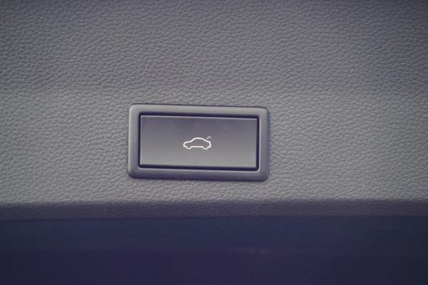 Seat Ateca 1.5 TSI Style Business Intense / NL-Auto / 46dkm NAP / Adaptieve Cruise / Navi / Allseason