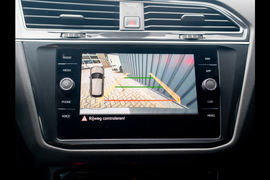 Volkswagen Tiguan 1.5 TSI R-Line Business+ | Leder | Camera | Stoelgeheugen | IQ Light | Elk. A-klep | Prijs Rijklaar!!