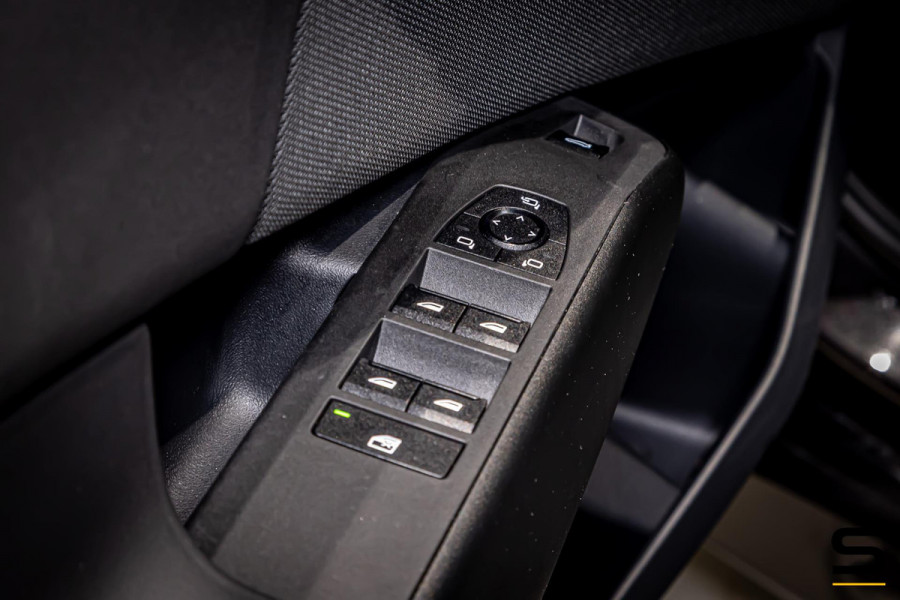 BMW X3 20 xDrive|M-sport|HUD|E-trekhaak|Cam|E-stoel|Garantie