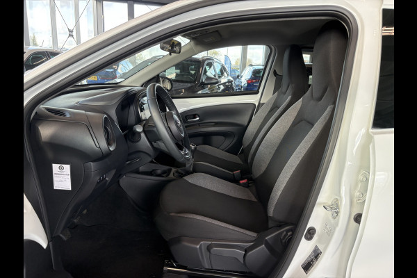 Toyota Aygo X 1.0 VVT-i 73pk Play 5-drs. CAMERA/CARPLAY/ADAPT.CRUISE/17INCH