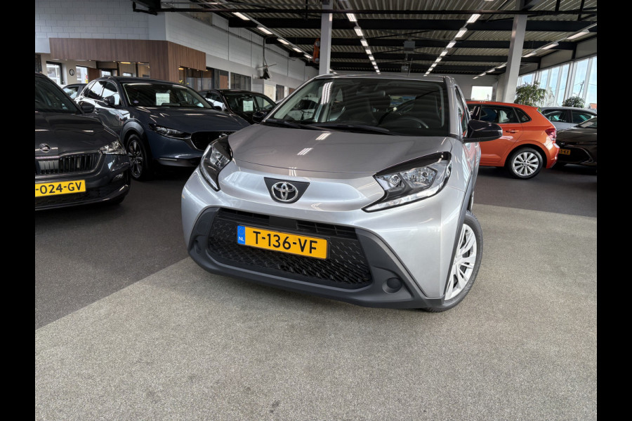 Toyota Aygo X 1.0 VVT-i MT Play 5-drs. CAMERA/CARPLAY/DAB/ADAPT.CRUISE/ALLSEASONS
