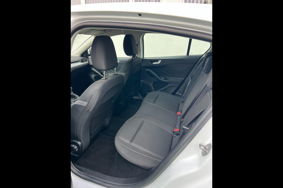 Ford Focus 1.0 EcoBoost Hybrid Edition Business | CarPlay | Camera | NAVI