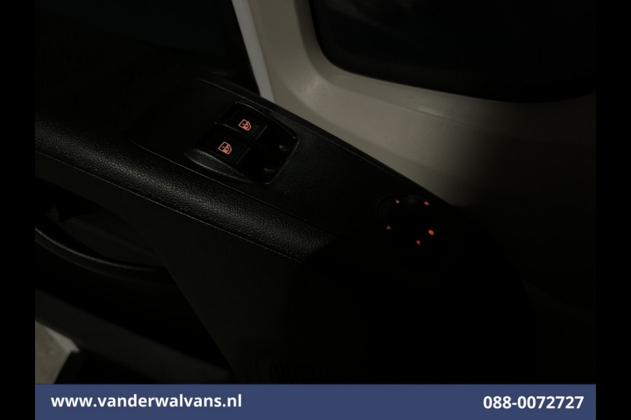 Citroën Jumper 2.2 BlueHDi 141pk Bakwagen Laadklep Euro6 Airco | 955kg laadvermogen | Cruisecontrol Bijrijdersbank.
