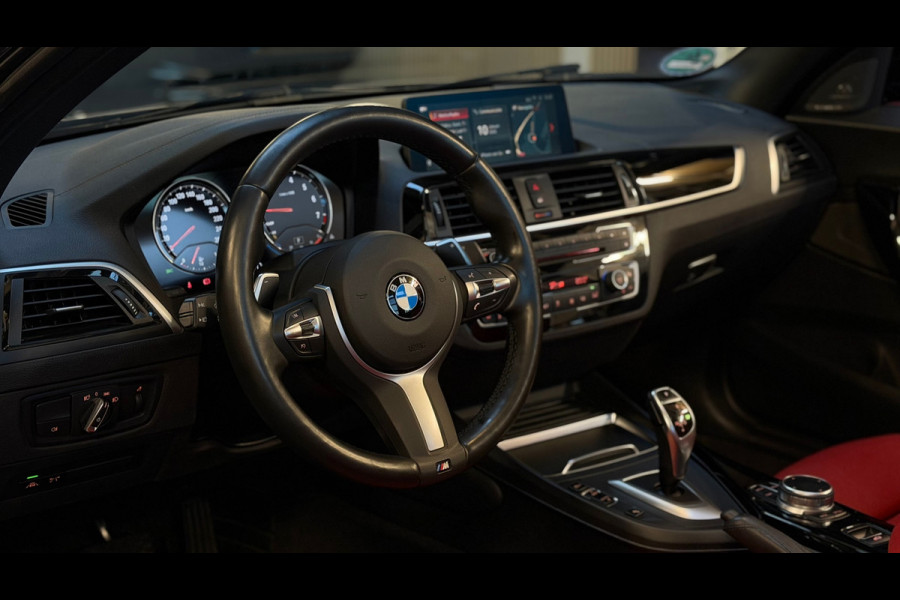 BMW 2 Serie Cabrio M240i High Executive|HARMAN KARDON|MEMORYSEATS|KEYLESS|CARPLAY|SFEERVERLICHT|SHADOWLINE|340PK|DEALERONDERHOUDEN
