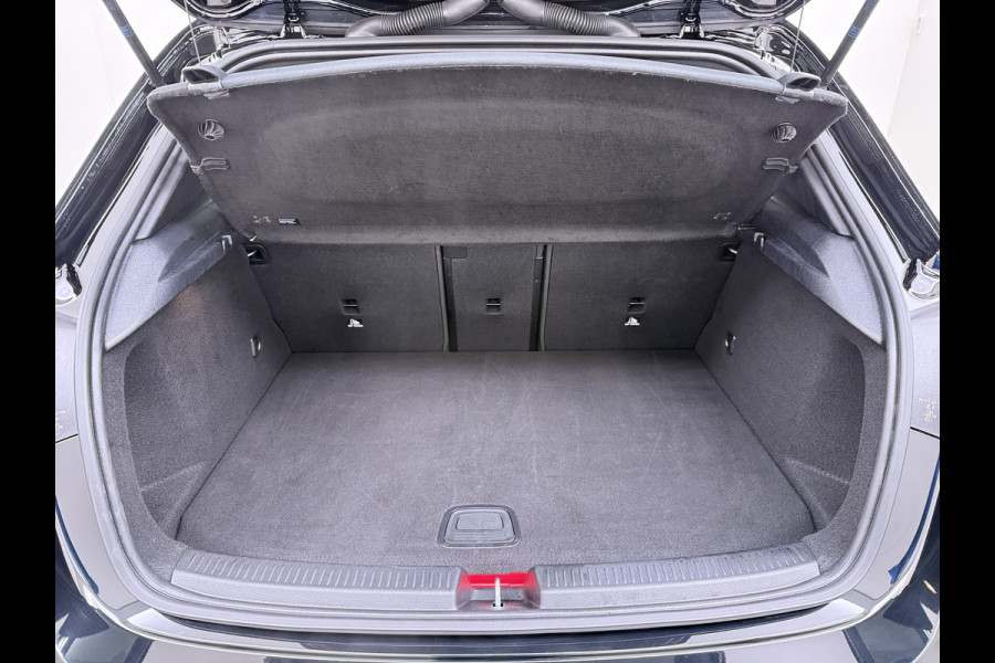 Mercedes-Benz A-Klasse 250 e AMG line | Pano HUD Memory Sound 360 Camera