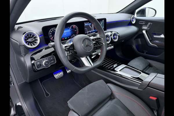 Mercedes-Benz A-Klasse 250 e AMG line | Pano HUD Memory Sound 360 Camera