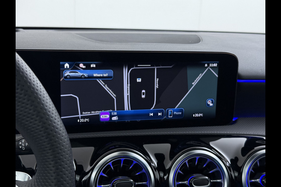 Mercedes-Benz A-Klasse 250 e AMG line | Pano HUD Memory Sound 360 Camera