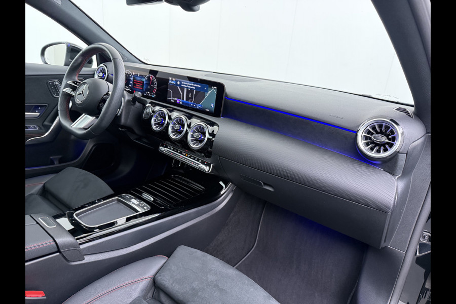 Mercedes-Benz A-Klasse 250 e AMG line | Pano HUD Memory Sound 360 Camera