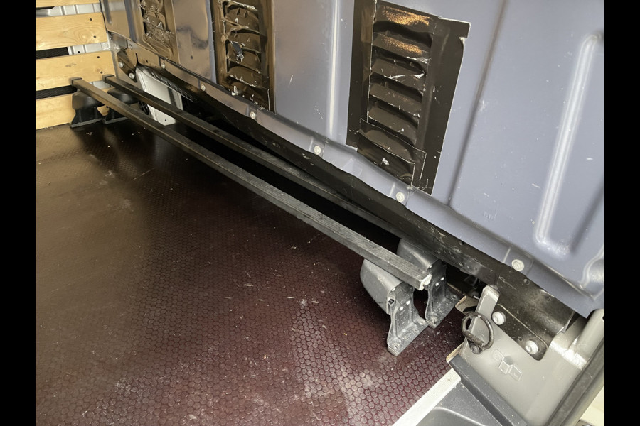 Mercedes-Benz Vito 114 CDI Lang L2H1 automaat / vaste prijs rijklaar € 24.950 ex btw / bpm vrij / lease vanaf € 439 / airco / cruise / navi / camera / pdc / stoelverwarming / led koplampen !