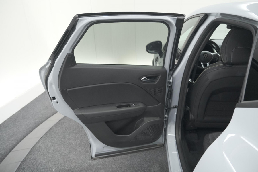 Renault Captur Mild Hybrid 160 EDC Techno | Pack Winter | Camera | Adaptieve Cruise Control | Apple Carplay