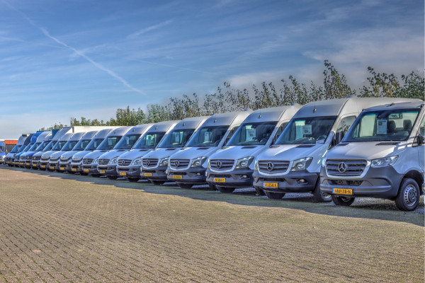 Renault Master T35 2.3 dCi 136pk Euro 6 L2H2 - 1ste Eigenaar - Imperiaal - Trekhaak