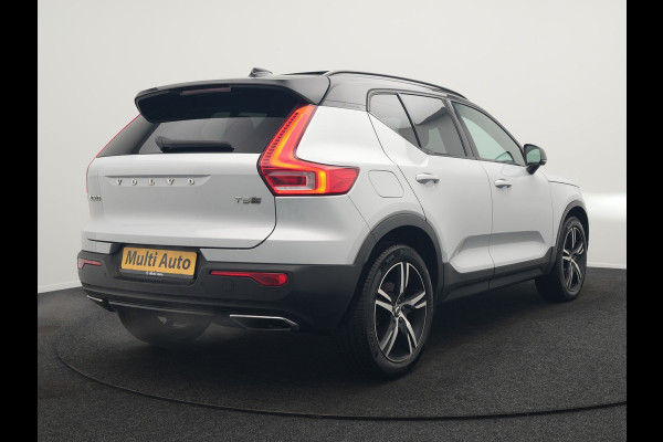 Volvo XC40 T5 Twin Engine R-Design 262pk Plug In Hybrid 262pk Dealer O.H. PHEV | Panodak | Camera | Harman & Kardon | Apple Carplay | Cruise Control | Navigatie | 19"L.M | Virtual |