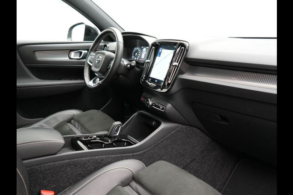 Volvo XC40 T5 Twin Engine R-Design 262pk Plug In Hybrid 262pk Dealer O.H. PHEV | Panodak | Camera | Harman & Kardon | Apple Carplay | Cruise Control | Navigatie | 19"L.M | Virtual |