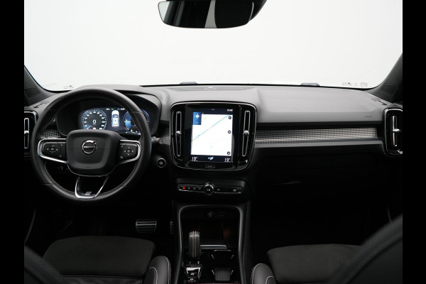 Volvo XC40 T5 Twin Engine R-Design 262pk Plug In Hybrid 262pk Dealer O.H. PHEV | Panodak | Camera | Harman & Kardon | Apple Carplay | Cruise Control | Navigatie | 19"L.M | Virtual |