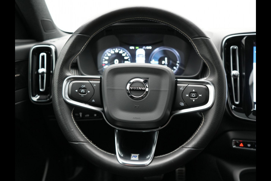 Volvo XC40 T5 Twin Engine R-Design 262pk Plug In Hybrid 262pk Dealer O.H. PHEV | Panodak | Camera | Harman & Kardon | Apple Carplay | Cruise Control | Navigatie | 19"L.M | Virtual |