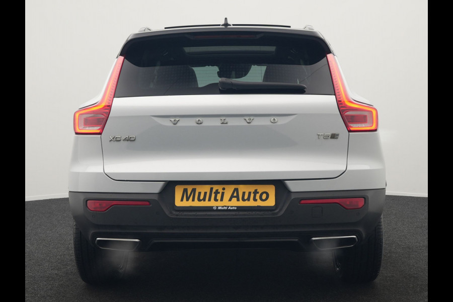 Volvo XC40 T5 Twin Engine R-Design 262pk Plug In Hybrid 262pk Dealer O.H. PHEV | Panodak | Camera | Harman & Kardon | Apple Carplay | Cruise Control | Navigatie | 19"L.M | Virtual |