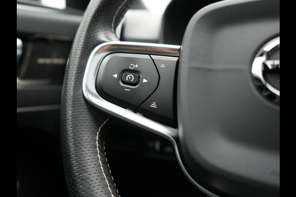 Volvo XC40 T5 Twin Engine R-Design 262pk Plug In Hybrid 262pk Dealer O.H. PHEV | Panodak | Camera | Harman & Kardon | Apple Carplay | Cruise Control | Navigatie | 19"L.M | Virtual |