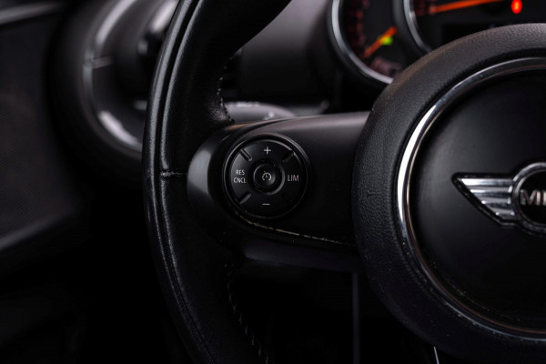 MINI Clubman 2.0 Cooper S 192 PK Aut. Moonwalk Grey Full LED Stoelverwarming 17''