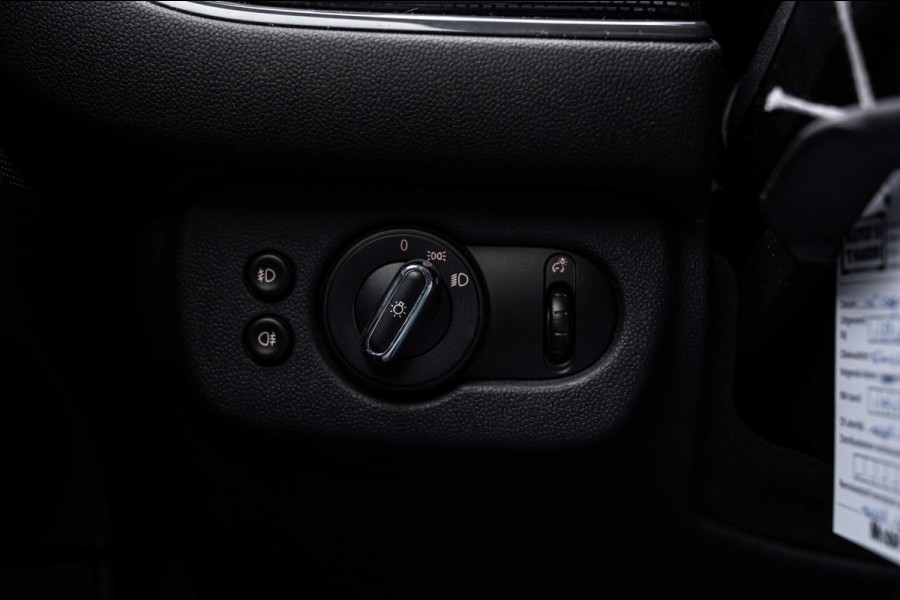 MINI Clubman 2.0 Cooper S 192 PK Aut. Moonwalk Grey Full LED Stoelverwarming 17''