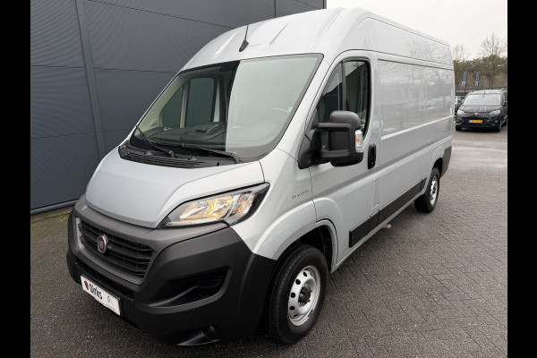 Fiat Ducato 140pk L2H2 (Trekhaak - Camera - Navigatie - Automatische Airco - Houten vloer + Zijwand panelen)