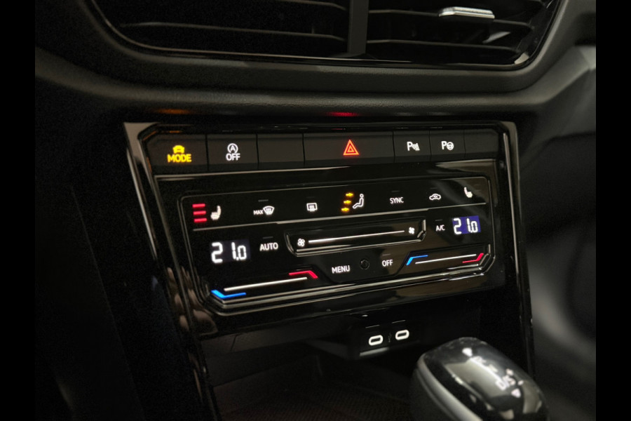 Volkswagen T-Roc 1.5 TSI DSG | 3x R-Line | Pano | Black Style | IQ.Light | Carplay | Camera | Winter Pakket | ACC | Virtual