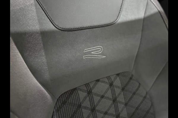 Volkswagen T-Roc 1.5 TSI DSG | 3x R-Line | Pano | Black Style | IQ.Light | Carplay | Camera | Winter Pakket | ACC | Virtual