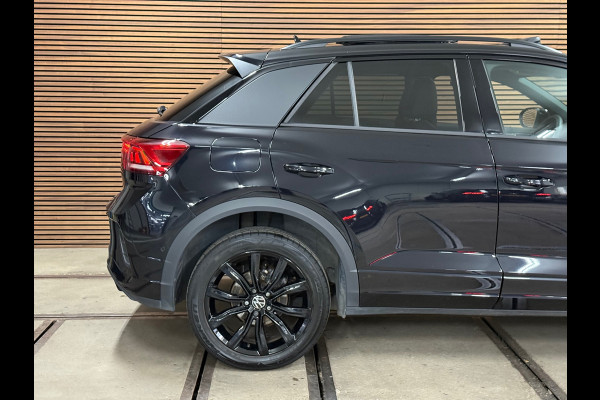 Volkswagen T-Roc 1.5 TSI DSG | 3x R-Line | Pano | Black Style | IQ.Light | Carplay | Camera | Winter Pakket | ACC | Virtual