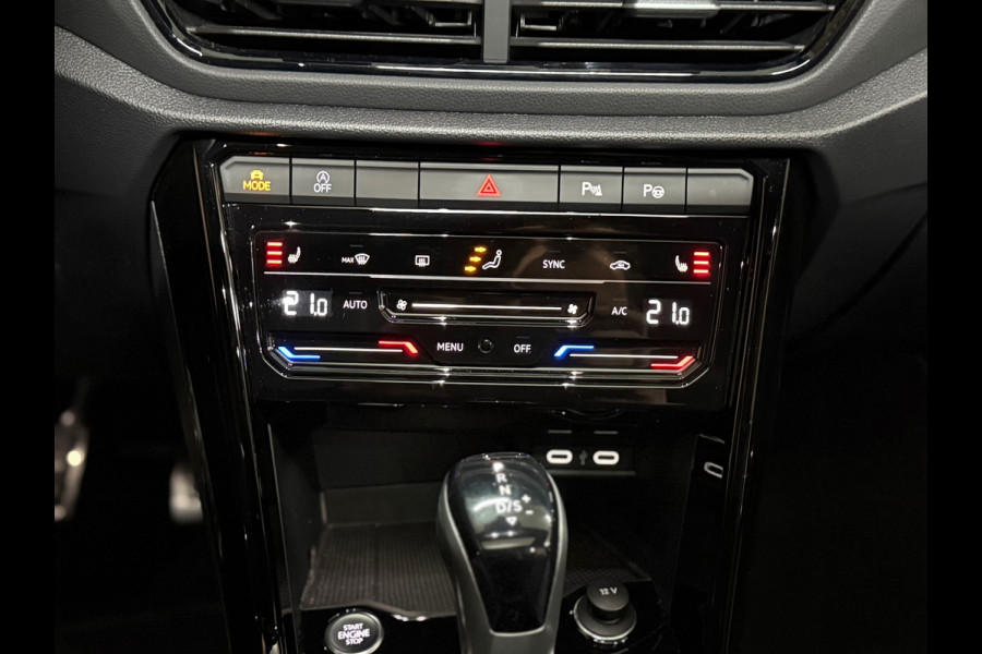 Volkswagen T-Roc 1.5 TSI DSG | 3x R-Line | Pano | Black Style | IQ.Light | Carplay | Camera | Winter Pakket | ACC | Virtual