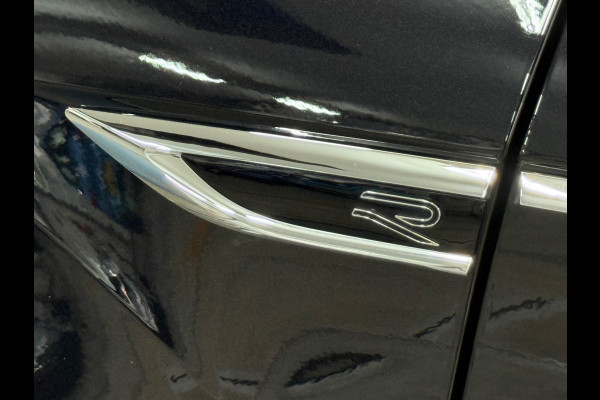 Volkswagen T-Roc 1.5 TSI DSG | 3x R-Line | Pano | Black Style | IQ.Light | Carplay | Camera | Winter Pakket | ACC | Virtual